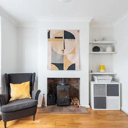 Modern, Deceptively Spacious, Beautifully Bright!