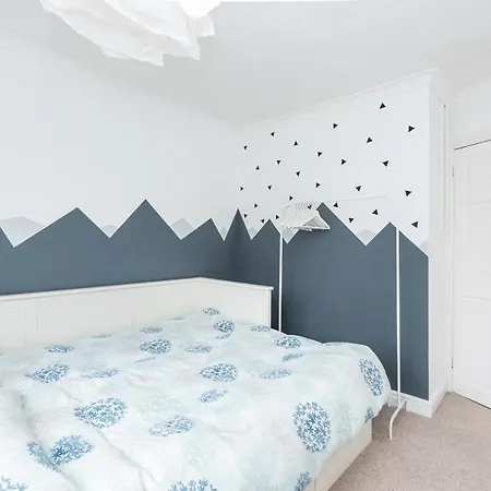 펜션 Modern, Deceptively Spacious, Beautifully Bright! *